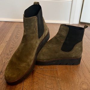 The Flexx suede olive green booties, size 8